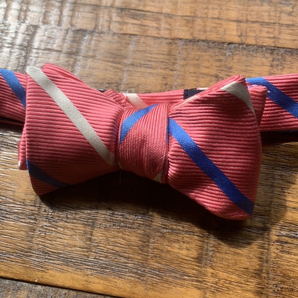 Set of Four Boweties. Brooks Brothers and Jos. A. Bank. - Picture 3 of 5